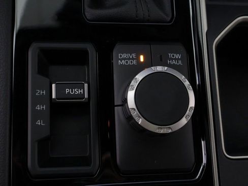 Used 2025 Toyota Tundra Limited AWD/4WD image 54
