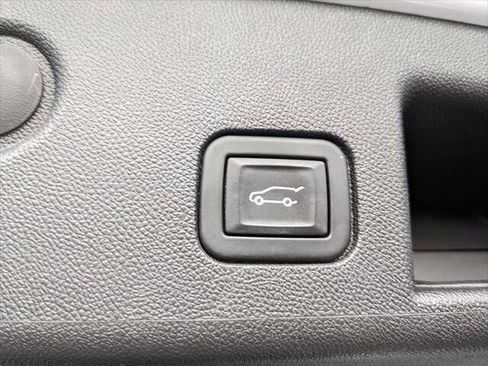 Used 2024 Chevrolet Equinox RS image 17