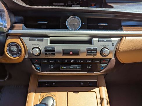 Used 2017 Lexus ES 350 w/ Premium Package FWD image 24