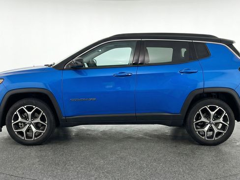 Used 2025 Jeep Compass Limited image 5