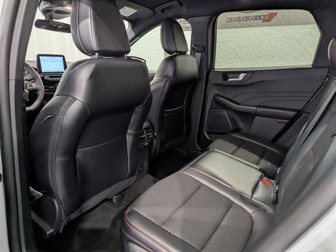 Used 2025 Ford Escape ST-Line Select AWD/4WD image 11