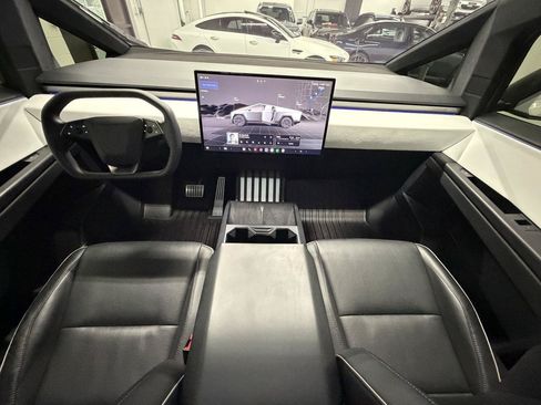 Used 2024 Tesla Cybertruck AWD Crew Cab image 15