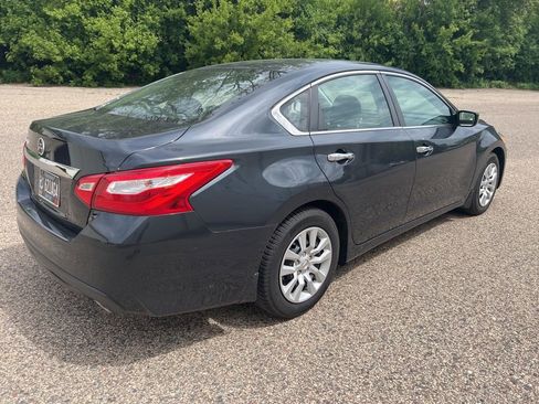 Used 2017 Nissan Altima 2.5 S w/ Power Driver Seat Package FWD image 7