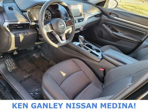 Used 2023 Nissan Altima 2.5 SV image 25