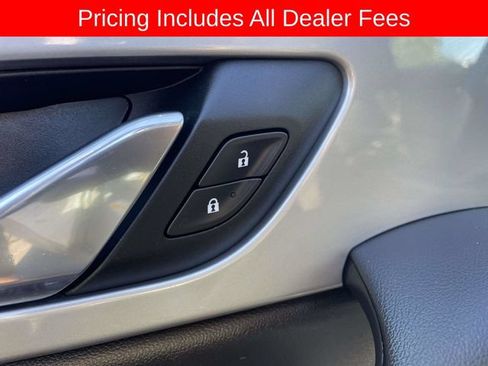 Used 2021 Chevrolet Blazer LT FWD image 22