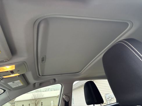 Used 2017 Toyota RAV4 XLE image 28