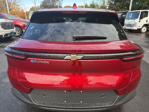 New 2026 Chevrolet Equinox EV LT image 4