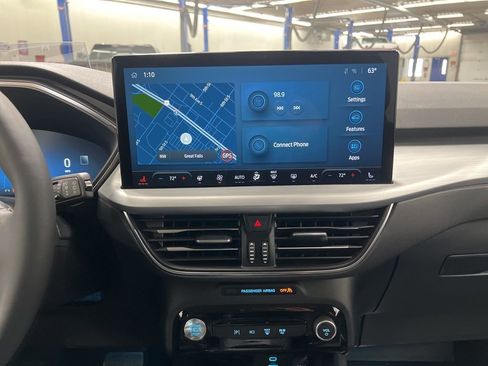 Certified 2023 Ford Escape Platinum w/ Premium Technology Package image 17