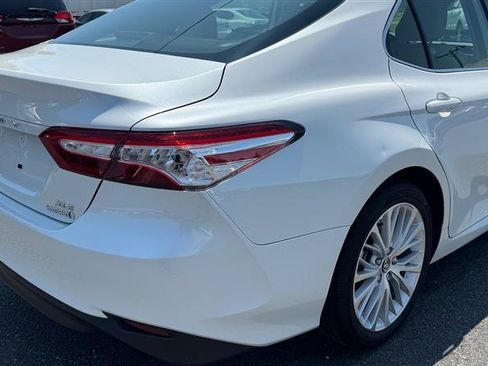 Used 2019 Toyota Camry XLE FWD image 26
