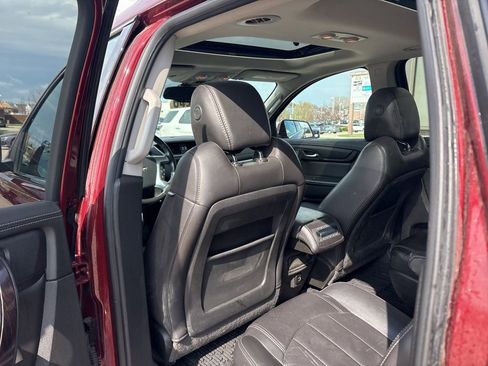 Used 2017 Chevrolet Traverse Premier image 39