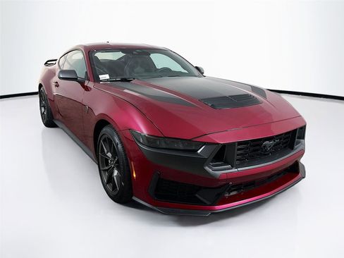 Used 2025 Ford Mustang Dark Horse image 5