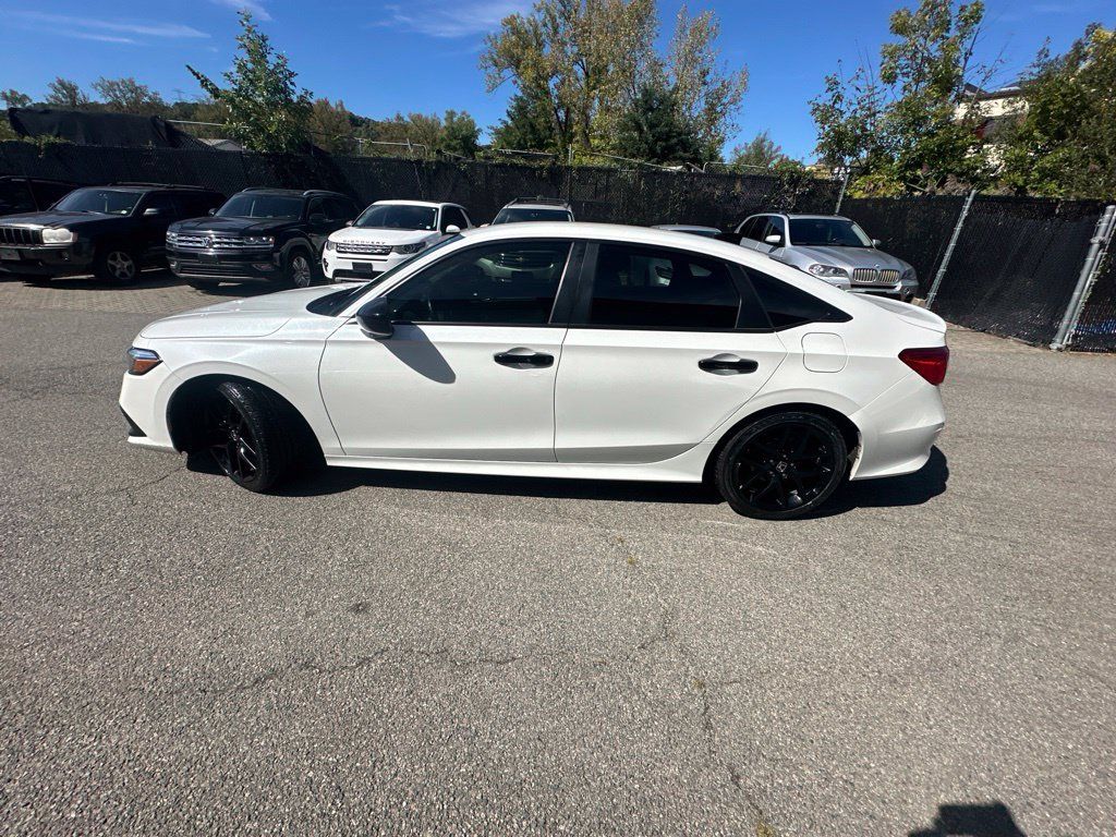 Used 2024 Honda Civic Sport image 3