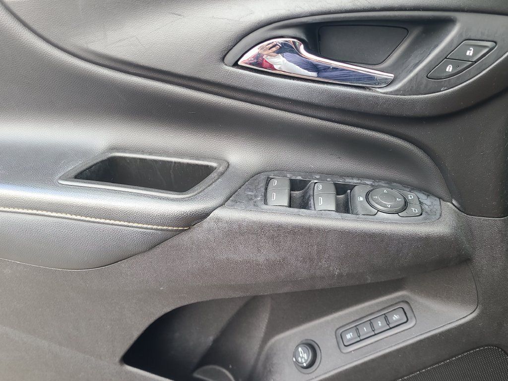 Used 2019 Chevrolet Equinox Premier FWD image 21
