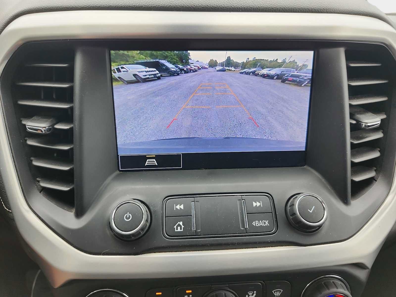 Used 2022 GMC Acadia SLE w/ Driver Convenience Package AWD/4WD image 14