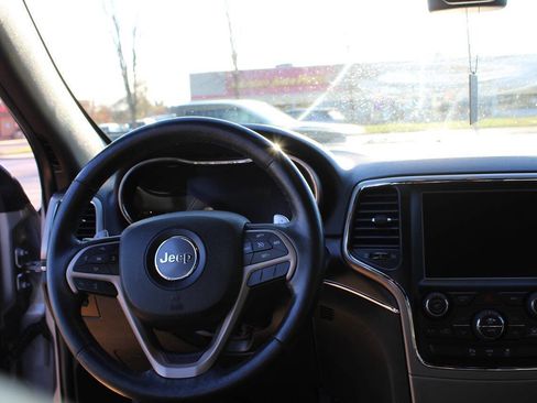 Used 2015 Jeep Grand Cherokee Limited image 90