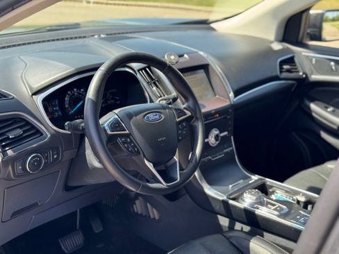 Used 2019 Ford Edge Titanium w/ Equipment Group 301A AWD/4WD image 23