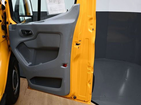 Used 2018 Ford Transit 150 XL RWD image 30