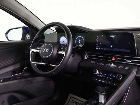 Used 2023 Hyundai Elantra SEL w/ Convenience Package FWD image 25
