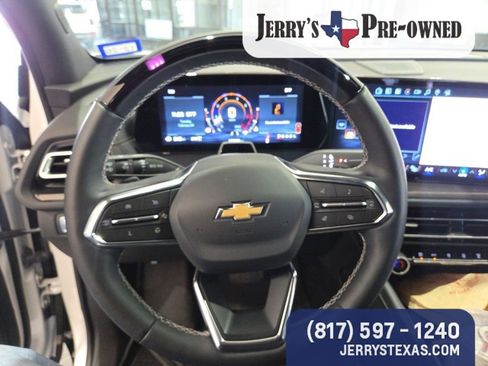 Used 2025 Chevrolet Traverse High Country AWD/4WD image 14