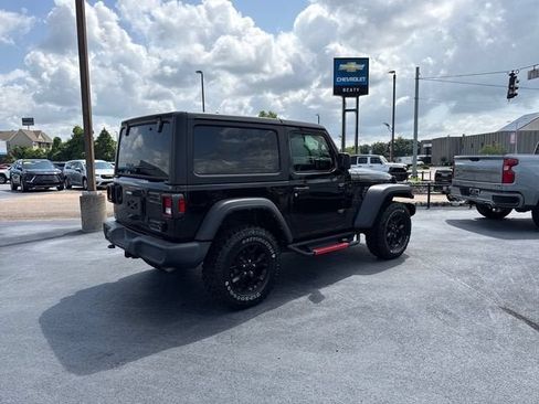 Used 2023 Jeep Wrangler Sport AWD/4WD image 3