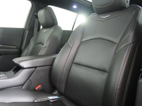 Used 2020 Cadillac XT4 Sport w/ Cold Weather Package image 10