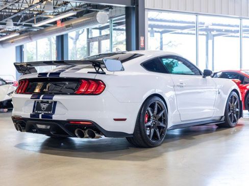 Used 2021 Ford Mustang Shelby GT500 w/ Carbon Fiber Track Pack image 6