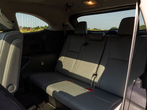 Used 2022 Toyota Highlander Platinum AWD/4WD image 15