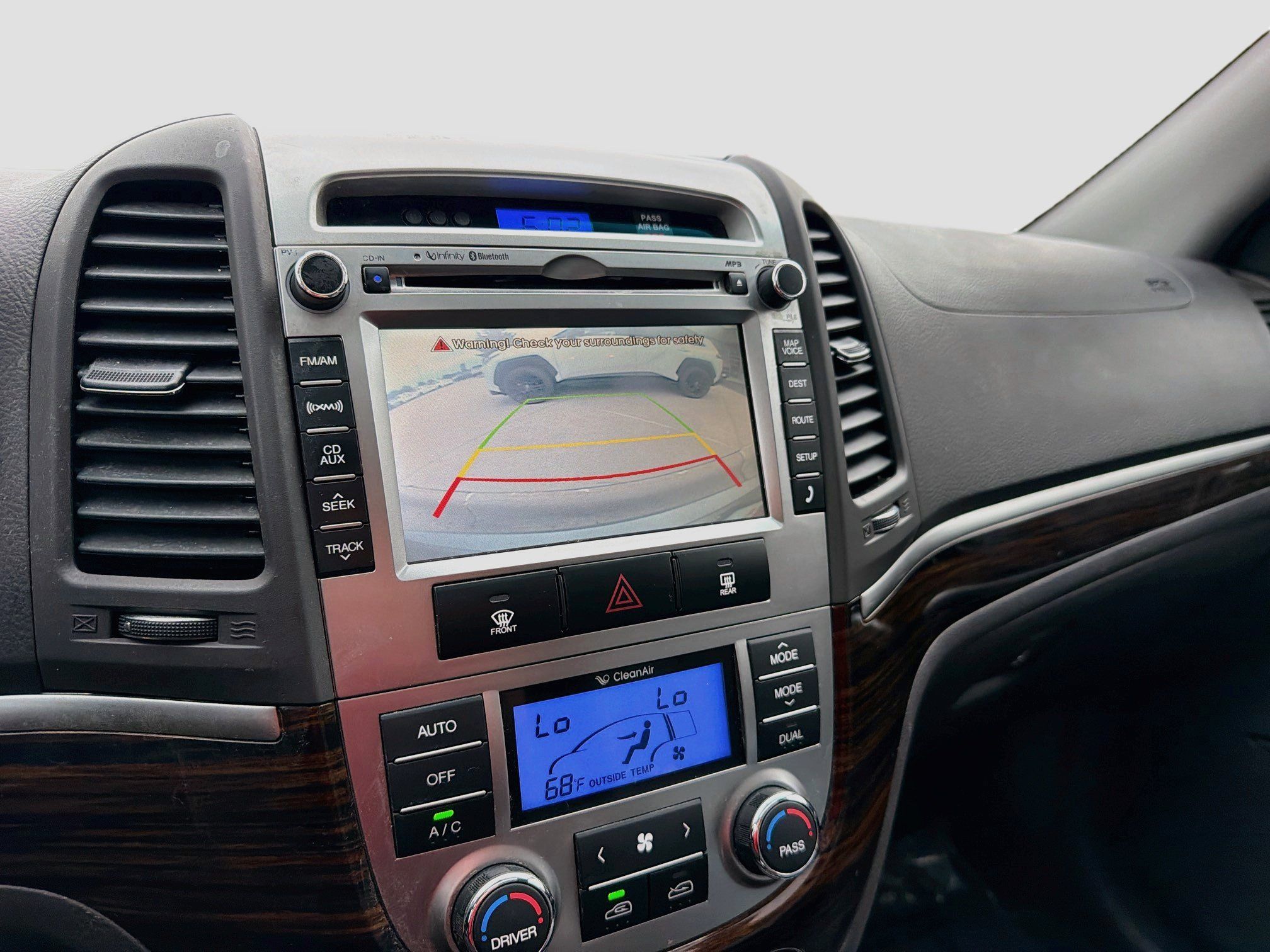 Used 2012 Hyundai Santa Fe Limited w/ Navigation Pkg 4 FWD image 17