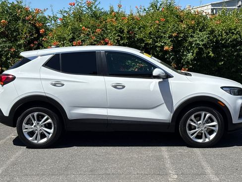 Used 2023 Buick Encore GX Preferred w/ Cold Weather Comfort Package FWD image 2