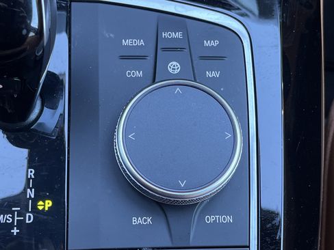 Used 2025 BMW X4 xDrive30i image 8