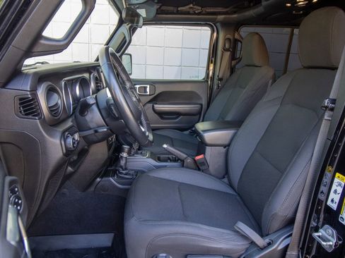 Used 2020 Jeep Gladiator Sport w/ Quick Order Package 23S AWD/4WD image 13
