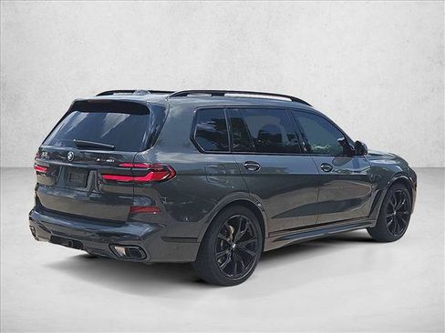 Used 2026 BMW X7 xDrive40i w/ M Sport Package AWD/4WD image 5