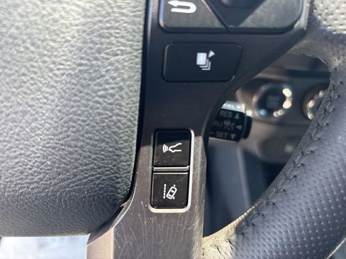 Used 2019 Toyota Tacoma TRD Off-Road AWD/4WD image 27
