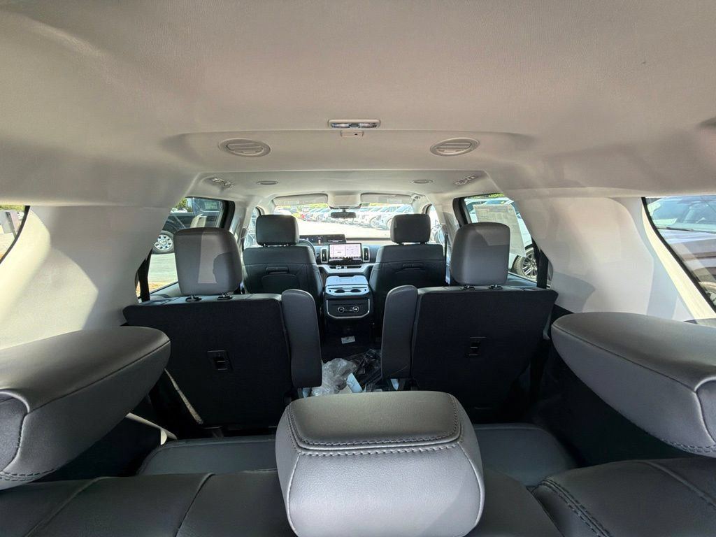 New 2027 Ford Expedition Max Active RWD image 13