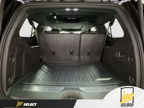 Used 2026 Chevrolet Suburban RST w/ Comfort Package AWD/4WD image 28