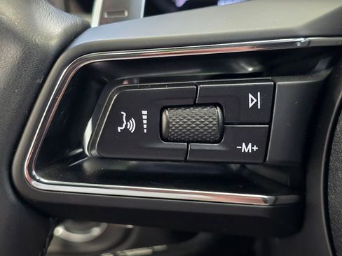 Certified 2024 Porsche Macan image 45