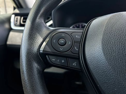 Used 2022 Toyota RAV4 LE image 15