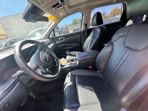 Used 2024 Kia Sorento SX FWD image 5