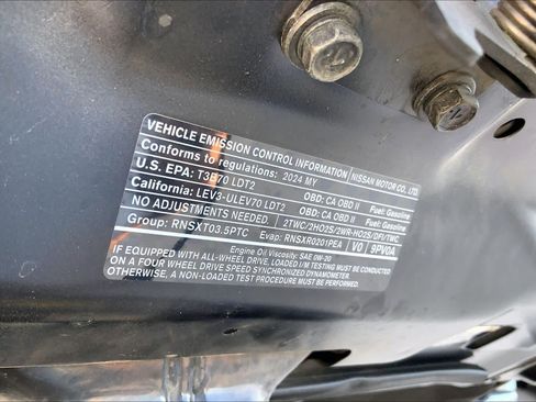 Used 2024 Nissan Pathfinder Platinum FWD image 33