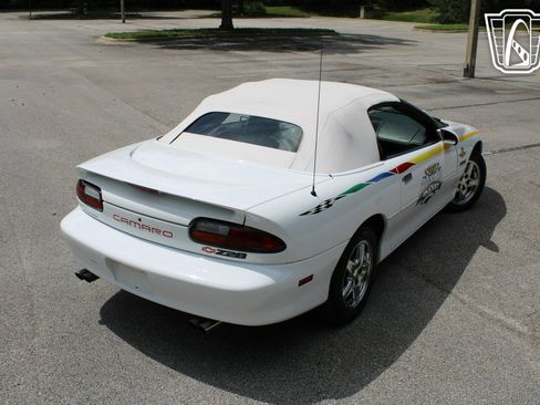Used 1997 Chevrolet Camaro Z28 image 11