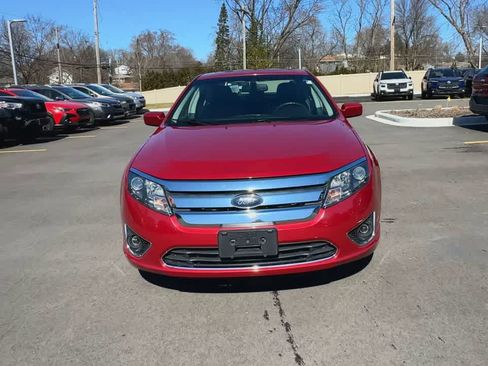 Used 2010 Ford Fusion SEL image 3