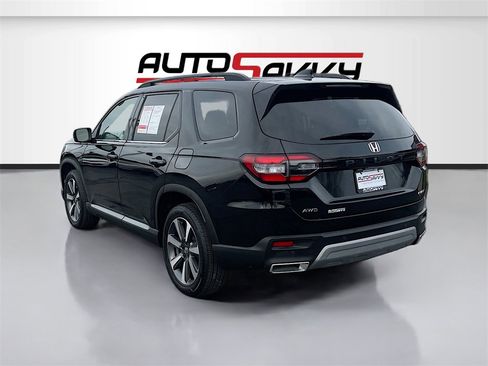 Used 2025 Honda Pilot Elite image 5