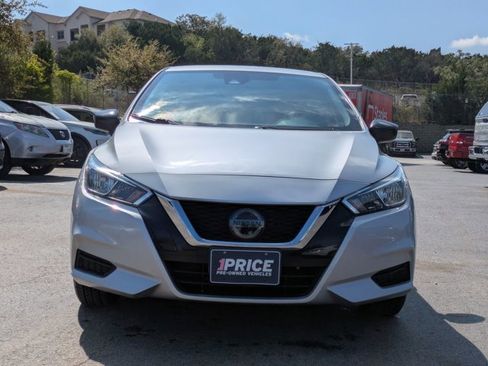 Used 2021 Nissan Versa S image 2