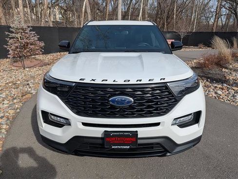 Used 2023 Ford Explorer ST-Line w/ Class IV Trailer Tow Package image 8