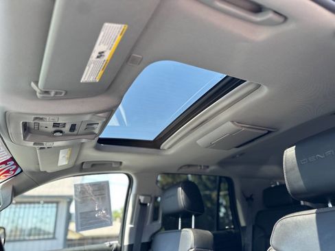 Used 2017 GMC Yukon Denali w/ Open Road Package image 22