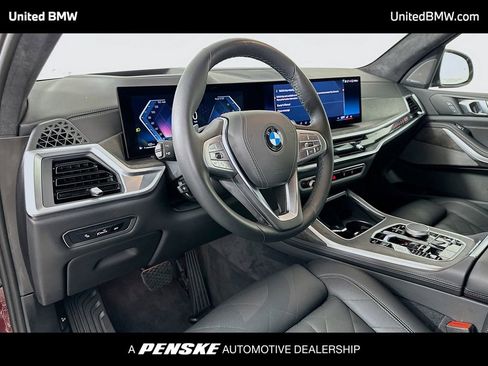 Used 2025 BMW X7 xDrive40i AWD/4WD image 9