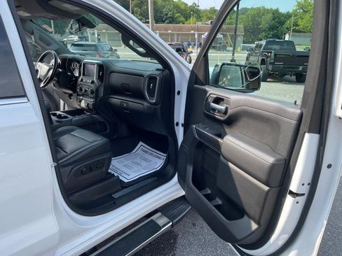 Used 2019 Chevrolet Silverado 1500 LTZ AWD/4WD image 26