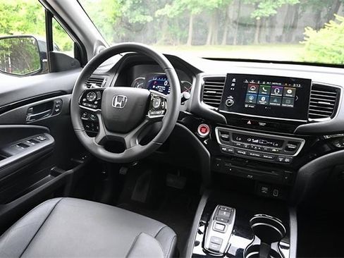 Certified 2022 Honda Pilot Touring image 33