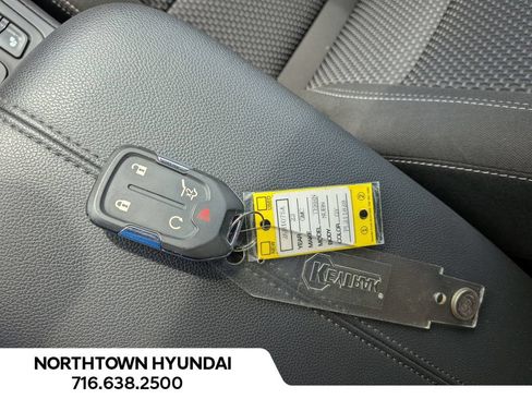 Used 2023 GMC Terrain SLE w/ Driver Convenience Package AWD/4WD image 18