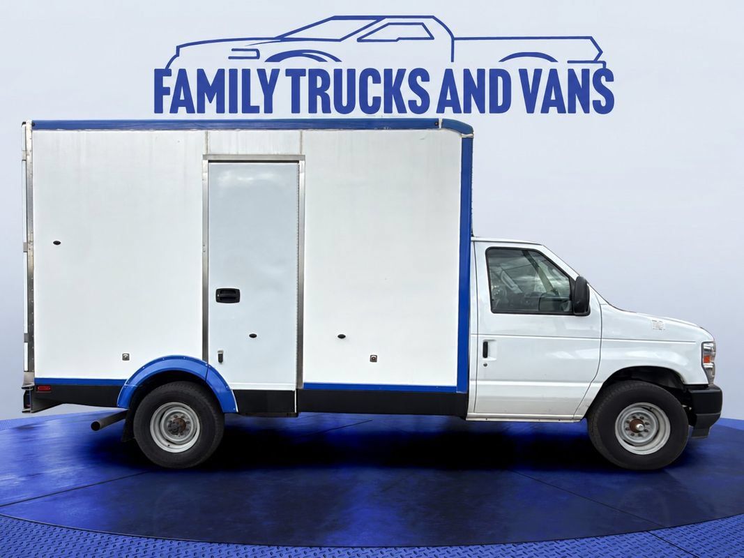 Used 2024 Ford E-350 and Econoline 350 Super Duty w/ Power Windows & Locks Group RWD image 6